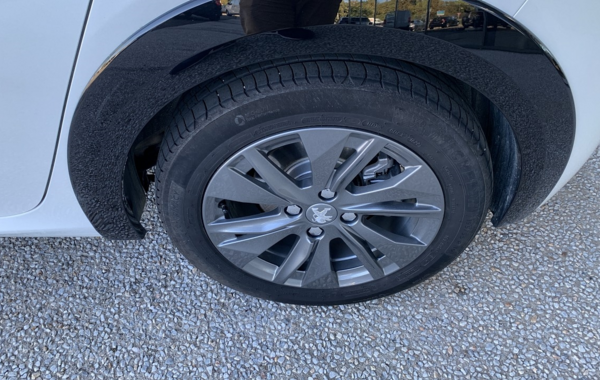 peugeot-208-e-208-136ch-roadtrip - 778844713