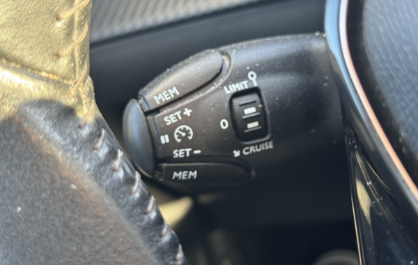 peugeot-2008-1-2-puretech-130ch-s-s-allure-7cv - 781094713