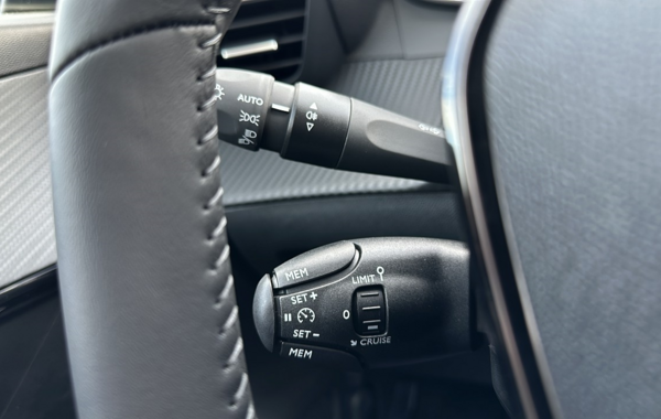 peugeot-208-1-2-puretech-100ch-s-s-allure - 781884713