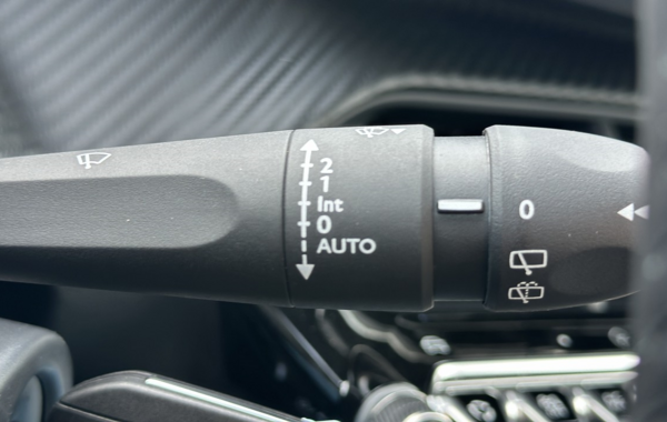 peugeot-208-1-2-puretech-100ch-s-s-allure - 781884713