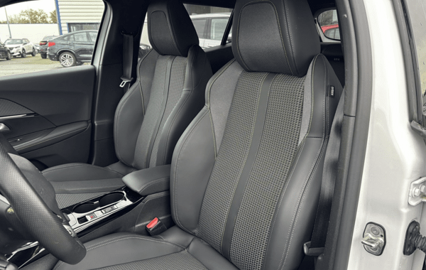 peugeot-2008-1-2-puretech-130ch-s-s-gt-eat8 - 789864713