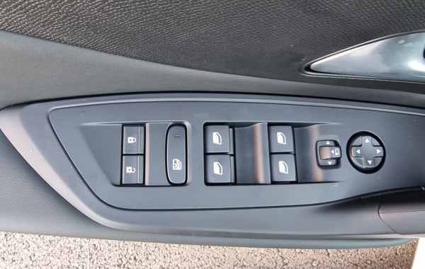 peugeot-308-1-5-bluehdi-130ch-s-s-allure-eat8 - 792474713