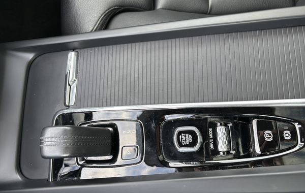 volvo-xc60-t8-twin-engine-303-87ch-business-executive-geartronic - 792744713