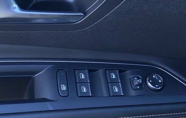 peugeot-5008-1-2-puretech-130ch-s-s-gt-eat8 - 796044713