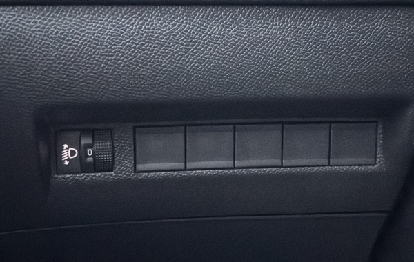 peugeot-208-1-2-puretech-100ch-s-s-allure - 799754713