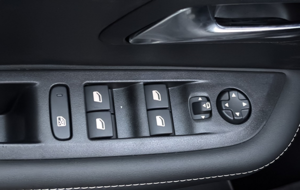 peugeot-208-1-2-puretech-100ch-s-s-allure - 799754713