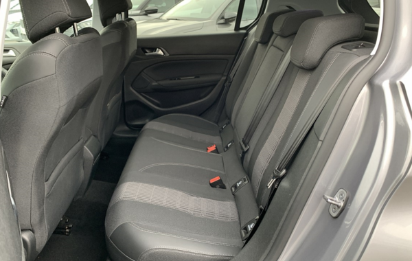 peugeot-308-1-2-puretech-130ch-s-s-allure - 834394713