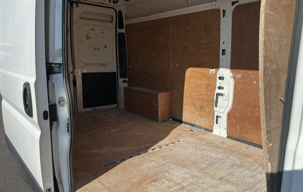 citroen-jumper-fg-33-l3h2-2-2-bluehdi-140-s-s-driver - 834944713