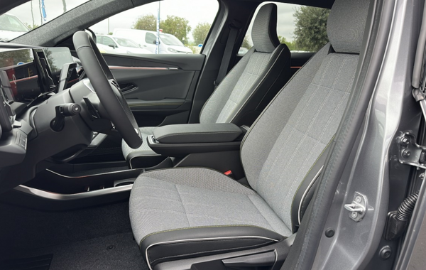 renault-scenic-v-e-tech-electric-170ch-techno-autonomie-confort-24 - 835894713