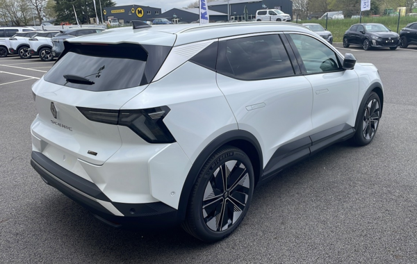 renault-scenic-v-e-tech-electric-170ch-techno-autonomie-confort-24 - 835904713