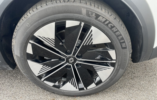 renault-scenic-v-e-tech-electric-170ch-techno-autonomie-confort-24 - 835904713