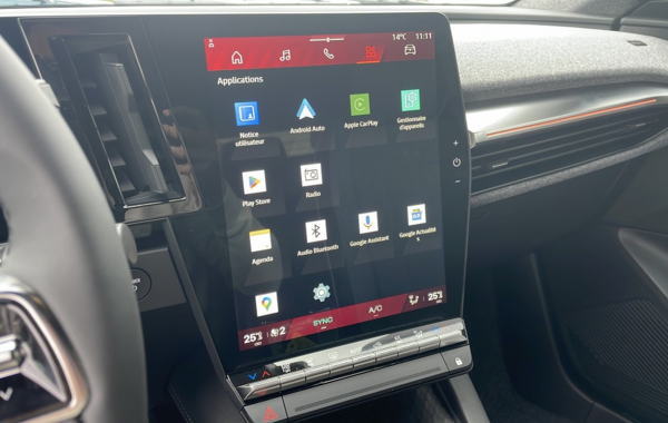 renault-scenic-v-e-tech-electric-170ch-techno-autonomie-confort-24 - 835904713