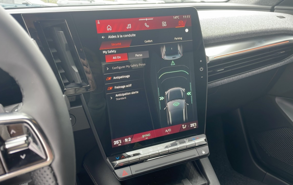 renault-scenic-v-e-tech-electric-170ch-techno-autonomie-confort-24 - 835904713