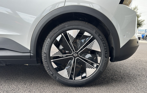 renault-scenic-v-e-tech-electric-170ch-techno-autonomie-confort-24 - 835924713