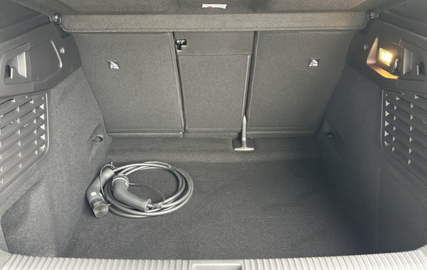 renault-scenic-v-e-tech-electric-170ch-techno-autonomie-confort-24 - 835924713