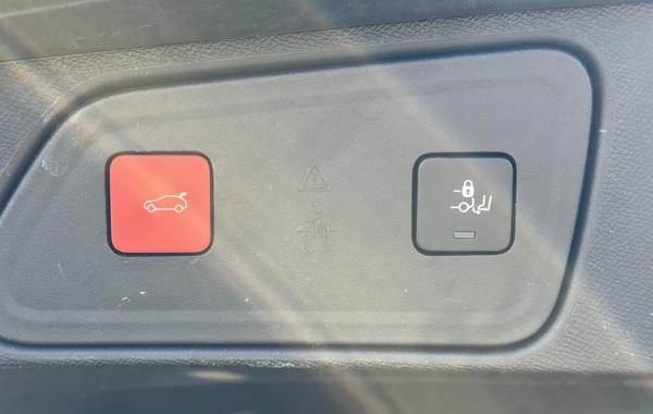 peugeot-3008-1-2-puretech-130ch-s-s-gt-pack-eat8 - 836394713