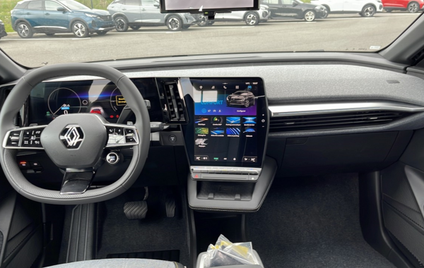 renault-megane-v-e-tech-electric-220ch-techno-autonomie-confort-24 - 837344713