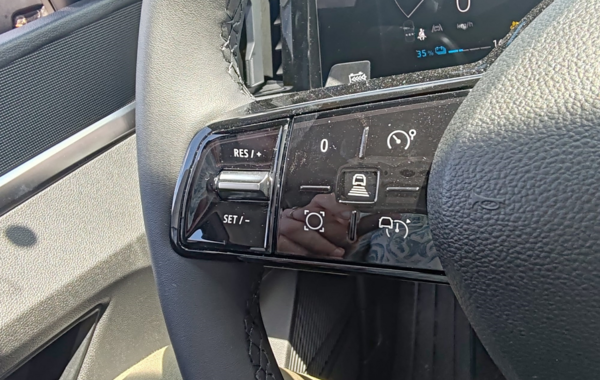 renault-megane-v-e-tech-electric-130ch-evolution-autonomie-confort-24 - 837354713