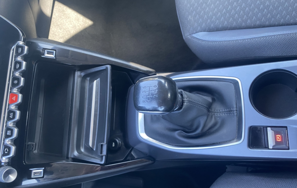 peugeot-2008-1-2-puretech-130ch-s-s-allure - 838664713