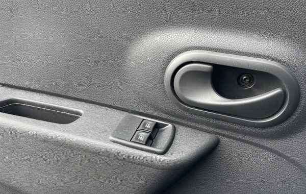 dacia-lodgy-1-5-blue-dci-95ch-essentiel-7-places-20 - 844024713