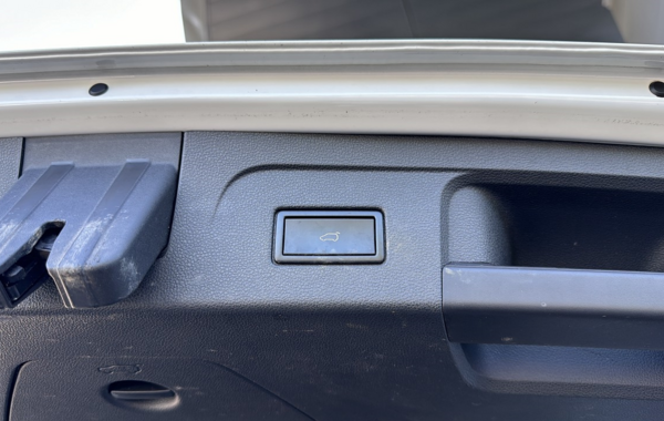 volkswagen-touran-1-6-tdi-115ch-fap-connect-7-places-euro6d-t - 844654713