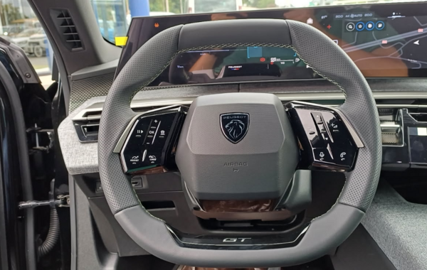 peugeot-5008-hybrid-145ch-gt-e-dcs6 - 845094713