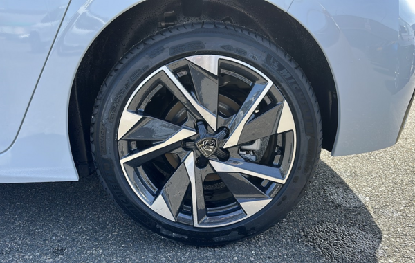 peugeot-308-1-5-bluehdi-130ch-s-s-allure-eat8 - 845444713