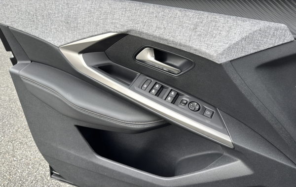 peugeot-3008-1-2-hybrid-145ch-allure-e-dcs6 - 849834713