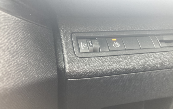 peugeot-3008-1-5-bluehdi-130ch-s-s-allure - 855374713