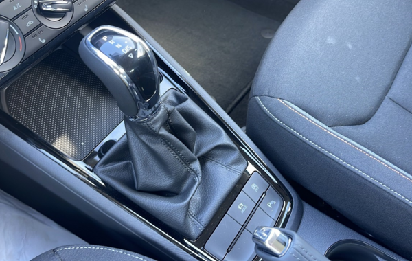 skoda-kamiq-1-0-tsi-evo-2-116ch-selection-dsg7 - 857624713