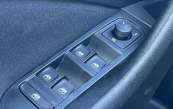 skoda-kamiq-1-0-tsi-evo-2-116ch-selection-dsg7 - 857624713