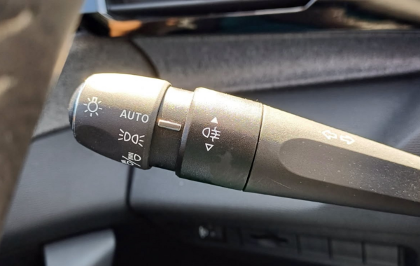 peugeot-308-1-5-bluehdi-130ch-s-s-allure-eat8 - 863124713