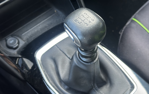 peugeot-2008-1-5-bluehdi-110ch-s-s-allure - 868874713