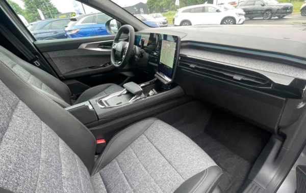 renault-espace-vi-1-2-e-tech-full-hybrid-200ch-techno-7-places-24 - 870964713