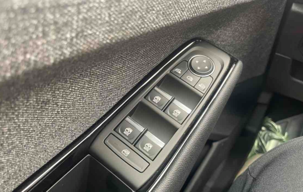 renault-espace-vi-1-2-e-tech-full-hybrid-200ch-techno-7-places-24 - 870964713