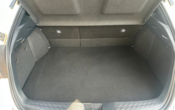 toyota-c-hr-184h-distinctive-2wd-e-cvt-my22 - 877294713