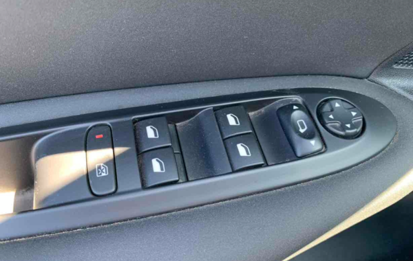 citroen-c4-bluehdi-100ch-feel - 880924713