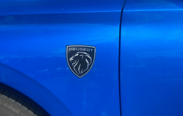 peugeot-308-1-2-puretech-130ch-s-s-allure-eat8 - 881184713