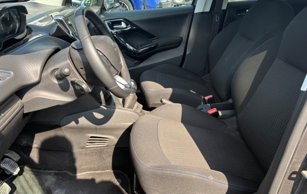 peugeot-208-1-5-bluehdi-100ch-e6-c-tech-edition-bvm5-86g-5p - 884094713