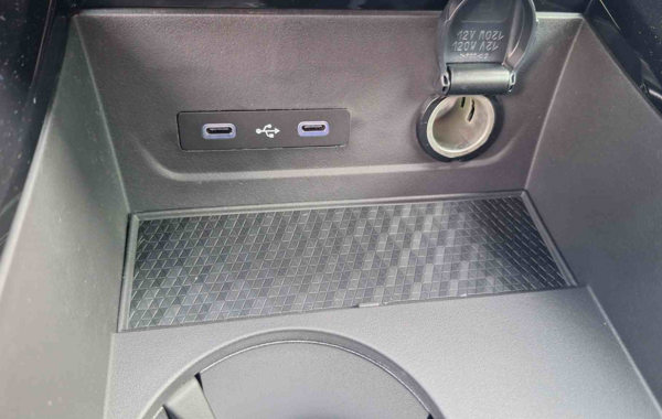 renault-austral-1-2-e-tech-full-hybrid-200ch-techno-25 - 887614713