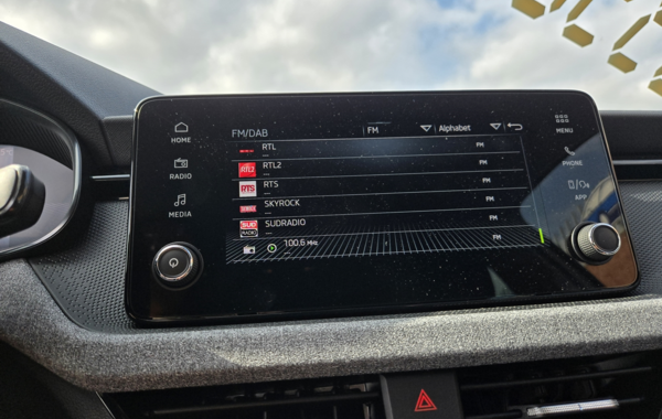 skoda-kamiq-1-0-tsi-evo-2-116ch-selection-dsg7 - 888084713