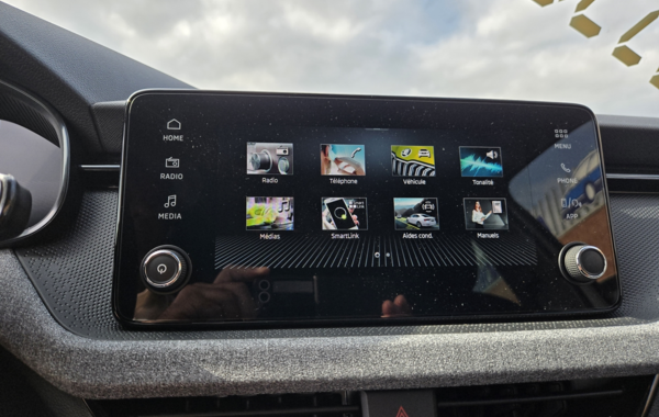 skoda-kamiq-1-0-tsi-evo-2-116ch-selection-dsg7 - 888084713