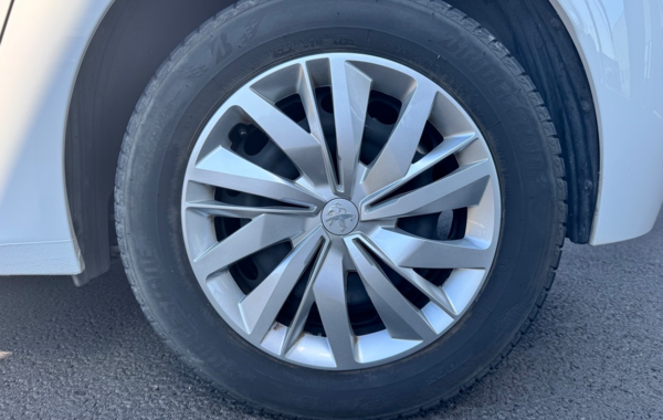 peugeot-208-affaire-1-5-bluehdi-100-premium - 888514713