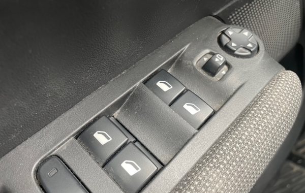 citroen-c3-aircross-puretech-110ch-s-s-shine-business-eat6-e6-d-temp-114g - 889284713