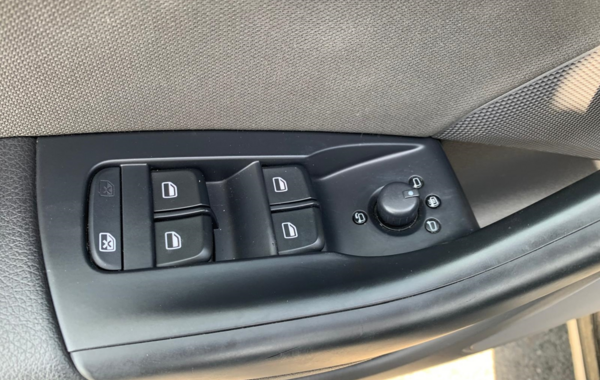 audi-q3-2-0-tdi-150ch-ultra-ambiente - 889834713