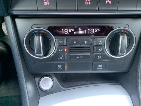 audi-q3-2-0-tdi-150ch-ultra-ambiente - 889834713