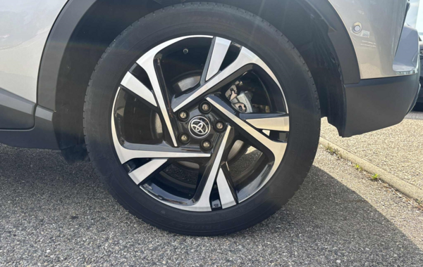 toyota-c-hr-184h-edition-2wd-e-cvt-my22 - 890514713