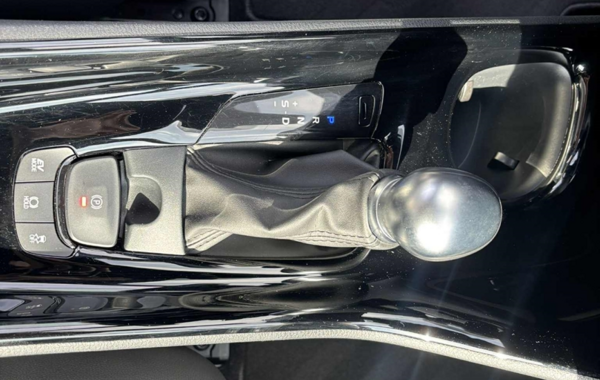 toyota-c-hr-184h-edition-2wd-e-cvt-my22 - 890514713