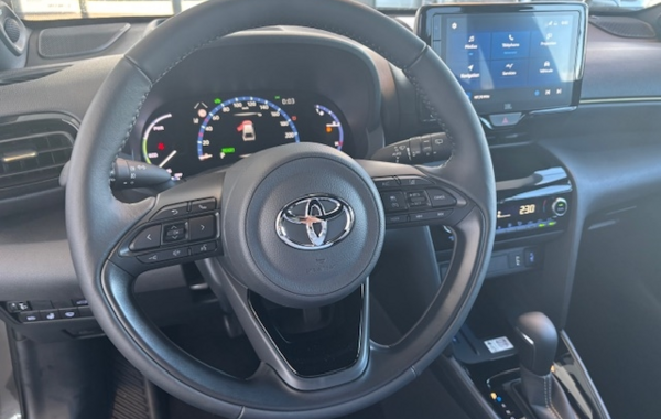 toyota-yaris-cross-116h-premiere-awd-i-my21 - 39318575