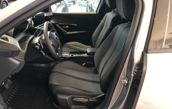 peugeot-2008-1-2-puretech-130ch-s-s-allure-eat8 - 51798575